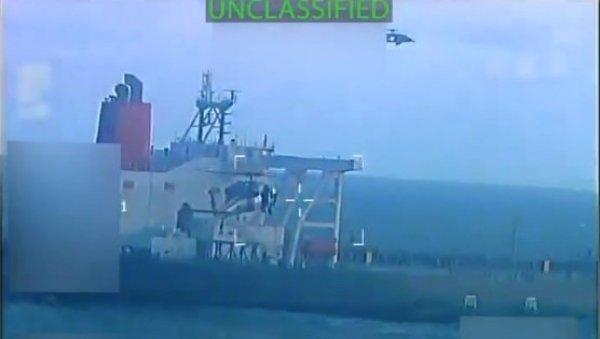 pogledajte-–-ovako-su-amerikanci-izvrsili-desant-na-tanker:-eskalacija-rata-protiv-venecuele-–-ugrozena-sloboda-plovidbe-(video)