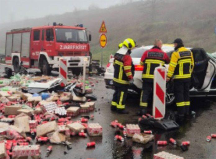 teska-nesreca-izmedu-prizrena-i-suve-reke:-jedna-osoba-poginula-u-sudaru-kamiona-i-automobila-foto