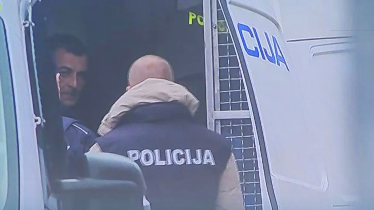 (video)-“dobrodoslica”-za-ubicu-trudnice-burne-reakcija-zatvorenika-varazdinskog-zatvora-na-dolazak-orsusa,-psovali-ga-i-vredali (video)-“dobrodoslica”-za-ubicu-trudnice-burne-reakcija-zatvorenika-varazdinskog-zatvora-na-dolazak-orsusa,-psovali-ga-i-vredali