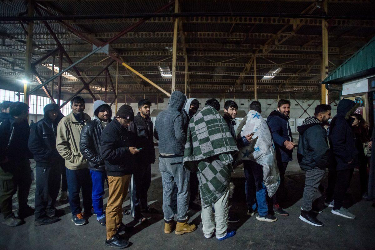 kosovo-pocelo-da-prihvata-migrante-koje-amerika-deportuje:-dvojica-vec-stigla-u-pristinu kosovo-pocelo-da-prihvata-migrante-koje-amerika-deportuje:-dvojica-vec-stigla-u-pristinu