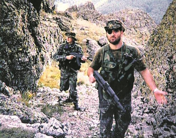 pogodili-su-ga-u-oko,-krvavi-nisan-snajpera-je-obrisao-jezikom-i-nastavio-da-puca:-ispovest-ruskog-dobrovoljca-sa-kosara-treba-da-procita-svaki-srbin