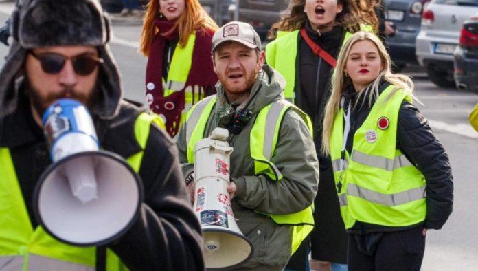 glumac-blokader-ostavio-krcatu-salu-u-soku!-nije-se-pojavio-na-predstavi-jer-je-pogresio-datum,-sve-otkazano