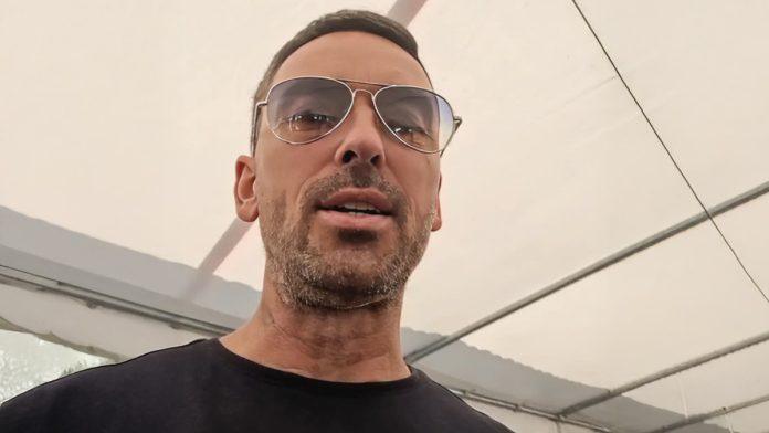 “zene-su-ga-ostavljale-jer-je-bio-mlakonja”-pevac-opleo-po-tomi-zdravkovicu:-“samo-ih-je-voleo,-umesto-da-je-bio-baja-i-smeker”