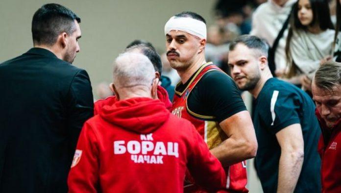 uzasan-pad:-kosarkas-borca-udario-glavom-u-zid-na-utakmici-aba-lige-(foto)