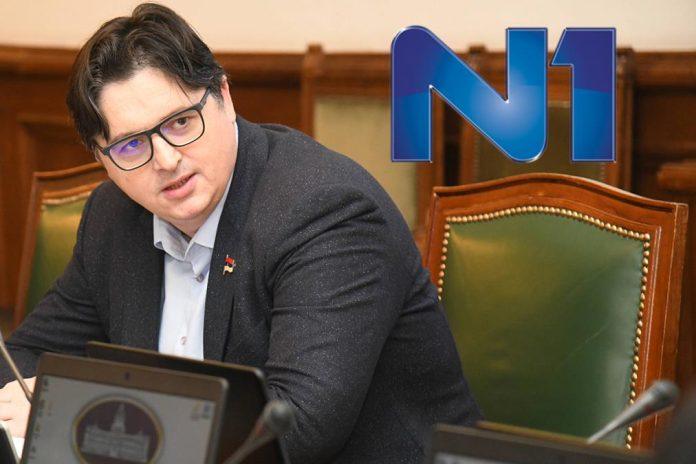 blokaderi-ocajnicki-traze-novi-povod-za-proteste!-n1-i-nova-ponovo-dizu-paniku-da-ce-vucic-da-ih-ugusi-i-to-pomocu-mrdicevih-zakona