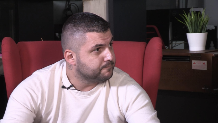 “on-nema-para,-laze”-bivsi-rijaliti-ucesnik-govorio-o-finansijama-asmina-durdzica:-“u-majamiju-je-dosao-sa-10.000-evra,-a-stanija-hoce-krupne-ribe”