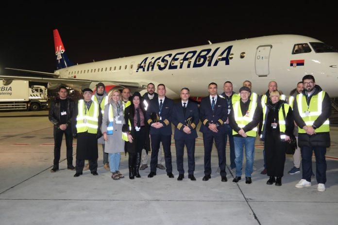 avion-embraer-e-195-sleteo-u-flotu-er-srbije:-moderna-letelica-sa-118-sedista-vec-u-beogradu-(foto)