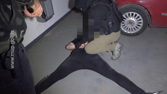 mup-pronasao-papire-natopljene-drogom-uhapsen-muskarac-(33)-iz-kraljeva