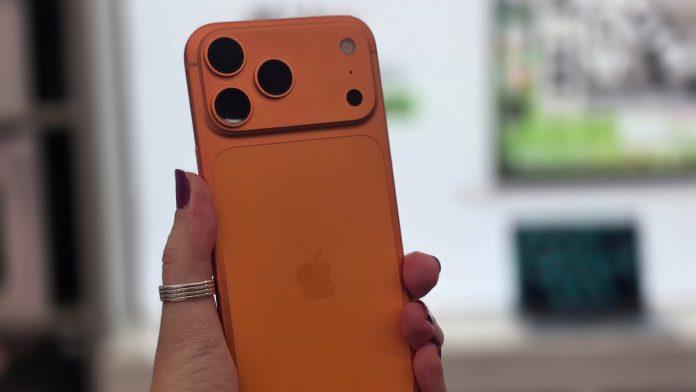 u-apple-trljaju-ruke,-tim-kuk-zadovoljan-prodajom-iphone-17-–-objavili-brojke