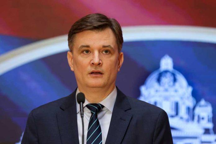 “hrvati-vise-ne-kriju-mrznju-koju-su-krili-da-bi-usli-u-eu”-milenko-jovanov-o-sramnom-slavlju-uz-tompsona:-ponovo-maltretiraju-srbe