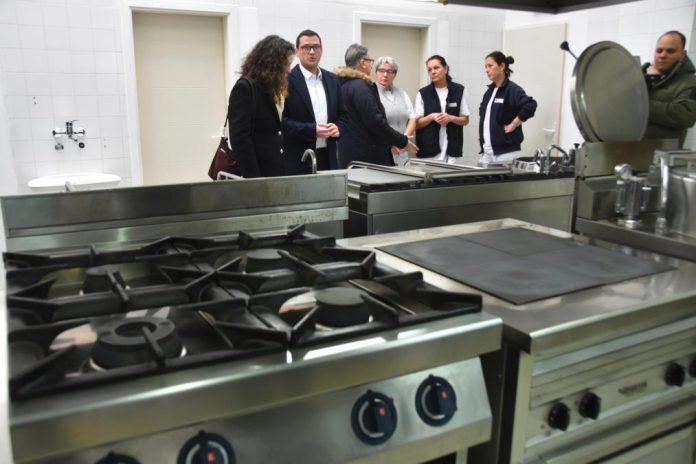 ponovo-radi-narodna-kuhinja-u-kikindi:-nakon-petomesecne-pauze-kuvani-obroci-pripremaju-se-u-msk