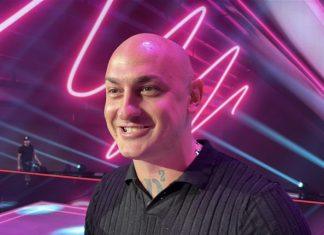 DESINGERICA SE DOVEZO U ZLATNOJ LIMUZINI, DEVOJKE SE POLOMILE OKO NJEGA! Voditelj potpuno ZATEČEN – ovo još niste videli! desingerica-se-dovezo-u-zlatnoj-limuzini,-devojke-se-polomile-oko-njega!-voditelj-potpuno-zatecen-–-ovo-jos-niste-videli!