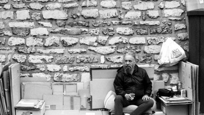 cudan-eksperiment-u-svedskoj:-evo-sta-su-beskucnici-uradili-sa-10.000-evra-koje-su-dobili-od-drzave