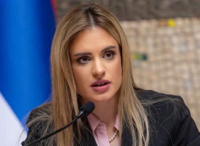 ministarka-stamenkovski-zestoko-odgovorila-prelevicu:-nas-narod-nije-stradao-zato-sto-se-“nije-branio”,-vec-zato-sto-je-neko-hteo-da-ga-izbrise-sa-lica-zemlje