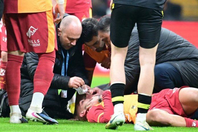 jezivo:-stadion-je-zanemeo-nakon-sudara-dvojice-fudbalera!-hitna-pomoc-je-odmah-intervenisala-(foto,-video)