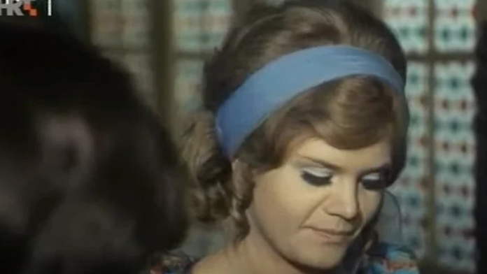 bila-je-zvezda,-a-jela-je-smao-jednu-krisku-hleba-zivot-joj-obelezila-tragedija:-izgubila-je-bebu-u-5.-mesecu