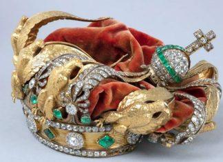 (FOTO) Objavljene prve fotografije OŠTEĆENE DIJAMANTSKE KRUNE Ispala lopovima nakon pljačke Luvra: Zgnječena je i vidno DEFORMISANA (foto)-objavljene-prve-fotografije-ostecene-dijamantske-krune-ispala-lopovima-nakon-pljacke-luvra:-zgnjecena-je-i-vidno-deformisana