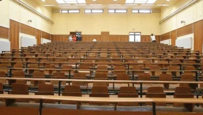kako-je-filozofski-fakultet-u-nisu-postao-politicka-scena:-plenum-studenata-blokadera,-bez-vecinske-podrske-studenata-i-legitimiteta