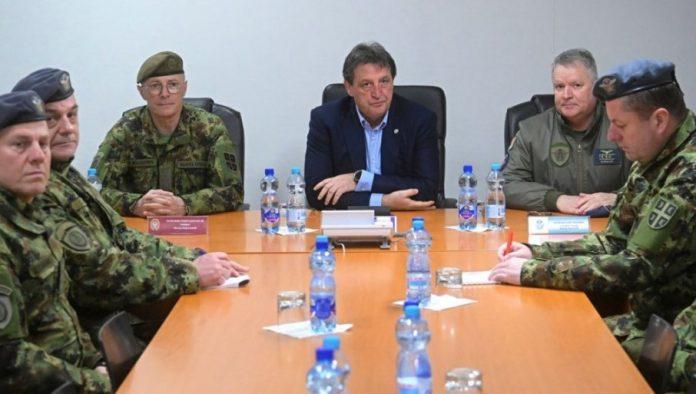 “u-svim-vremenskim-uslovima,-24-sata-dnevno,-sedam-dana-u-nedelji”:-obilazak-snaga-vojske-srbije-za-kontrolu-i-zastitu-vazdusnog-prostora