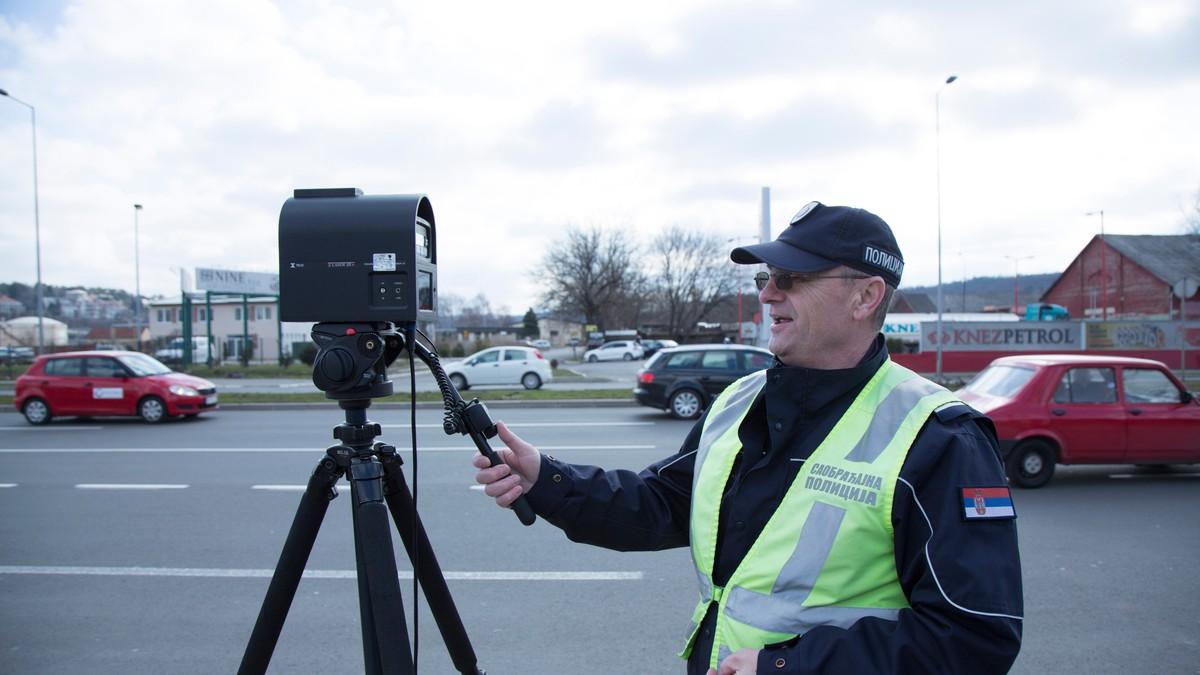 spremite-se,-pocinje-postavljanje-“nevidljivih-radara”-registruju-ove-prekrsaje,-bice-postavljeni-na-100-crnih-tacaka spremite-se,-pocinje-postavljanje-“nevidljivih-radara”-registruju-ove-prekrsaje,-bice-postavljeni-na-100-crnih-tacaka