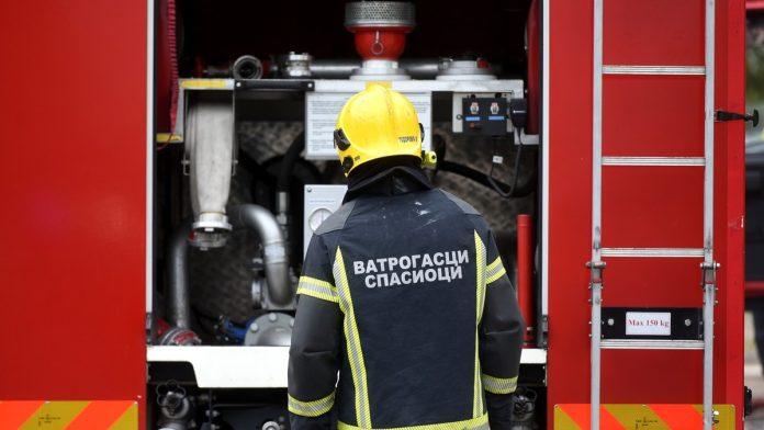 izbila-dva-pozara-na-gradskim-autobusima-u-razmaku-od-nekoliko-minuta:-gorele-kocnice,-vatrogasci-intervenisali-(video)