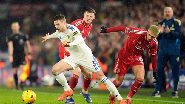 Лидсу-три-бода-против-Нотингем-фореста-на-“Еланд-Роуду”