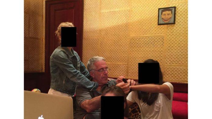 “u-akvarijumu-sam-punom-devojaka”-ove-metode-je-epstajn-koristio-da-se-priblizi-mocnim-ljudima:-prepiske-su-postale-predvorje-za-pakao