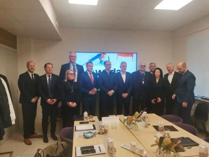 macut-na-otvaranju-zimskih-olimpijskih-igara-u-milanu:-premijer-srbije-sa-predsednikom-svetske-antidoping-agencije-o-saradnji-u-oblasti-sporta