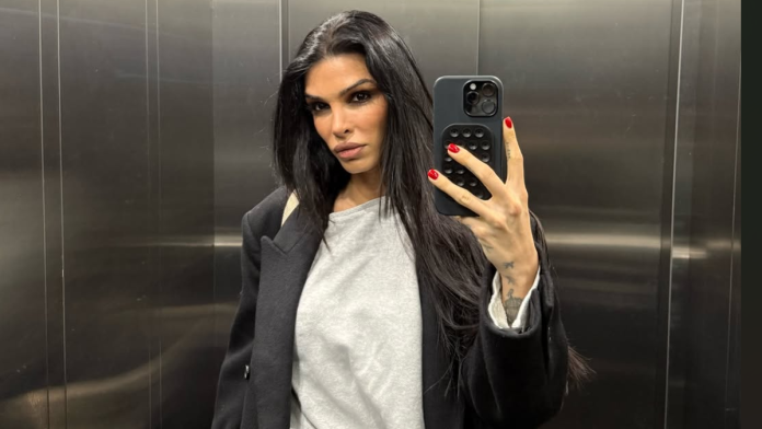 “gledam-kako-mi-se-kosa-stanjuje-i-opada”-jedna-od-najfatalnijih-srpkinja-zbog-frizure-saznala-da-ima-problem-sa-zdravljem:-“ovo-mi-je-znak-za-uzbunu”