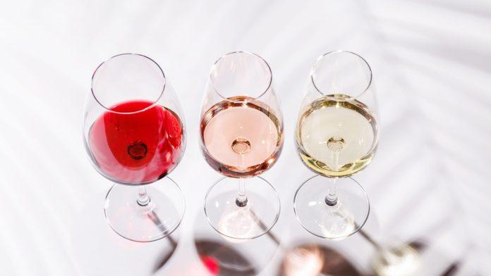 saudijska-arabija-napravila-istorijski-zaokret:-alkohol-sada-dostupan-bogatim-strancima,-uslovi-kupovine-strogi