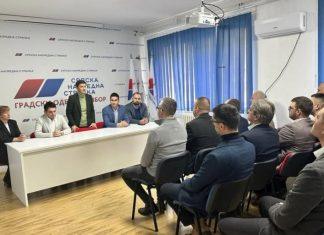 “VAŽNIJE NEGO IKAD DA SE BORIMO ZA NAŠU POLITIKU” Brnabić: Nećemo dozvoliti da blokaderi različitih boja unište Srbiju “vaznije-nego-ikad-da-se-borimo-za-nasu-politiku”-brnabic:-necemo-dozvoliti-da-blokaderi-razlicitih-boja-uniste-srbiju