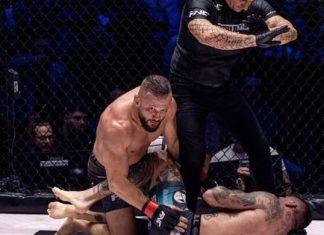 FNC 27 Počela borba Stošića, a posle njega konačno Ilić i Fabjan! Austrijanac ugušio Luku, Hrvat brutalno nokautiran /VIDEO/ fnc-27-pocela-borba-stosica,-a-posle-njega-konacno-ilic-i-fabjan!-austrijanac-ugusio-luku,-hrvat-brutalno-nokautiran-/video/