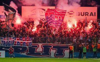 Užasne scene u Splitu: Navijači Hajduka skandirali “Ubij Srbina” i “Za dom spremni” uzasne-scene-u-splitu:-navijaci-hajduka-skandirali-“ubij-srbina”-i-“za-dom-spremni”
