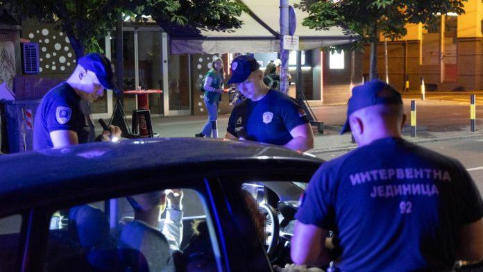 zaplenjena-marihuana-policajci-na-mirijevu-pronasli-kesu-punu-droge:-uhapsene-dve-osobe-(foto)