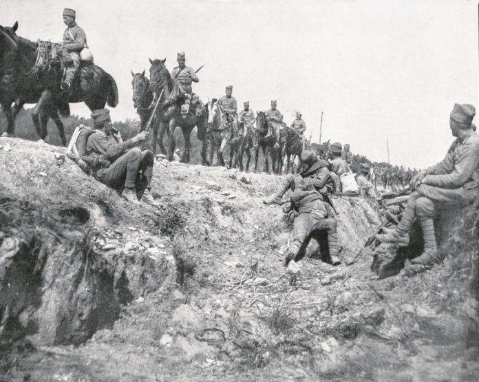 ogorceni-srpskim-ratnicima-na-ceru-i-kolubari-deljeni-decji-opanci-od-hartije,-u-brasno-im-sipan-pesak,-granate-nisu-odgovarale-topovima,-pa-napustili-polozaje