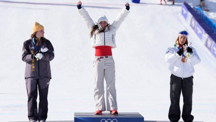 zlato-u-senci-pada-lindzi-von:-evo-ko-je-osvojio-prvo-mesto-u-spusti-na-zimskim-olimpijskim-igrama