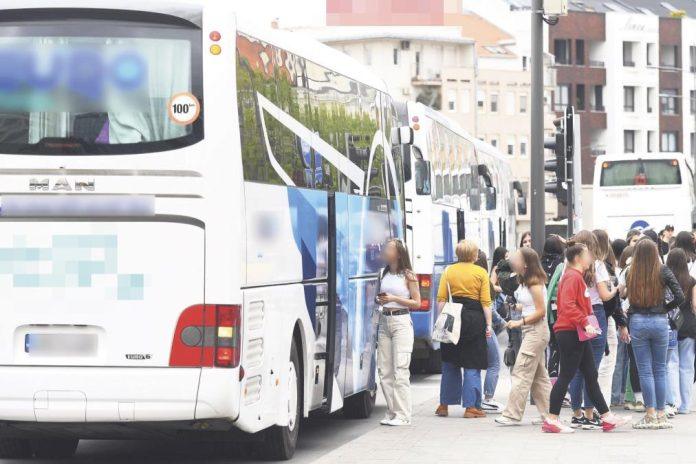 jednodnevni-dacki-izleti-preko-7000-dinara,-2-noci-na-zlatiboru-za-osnovce-cak-28.000!-roditelji-besni-zbog-ponuda,-poskupljuju-2-puta-godisnje