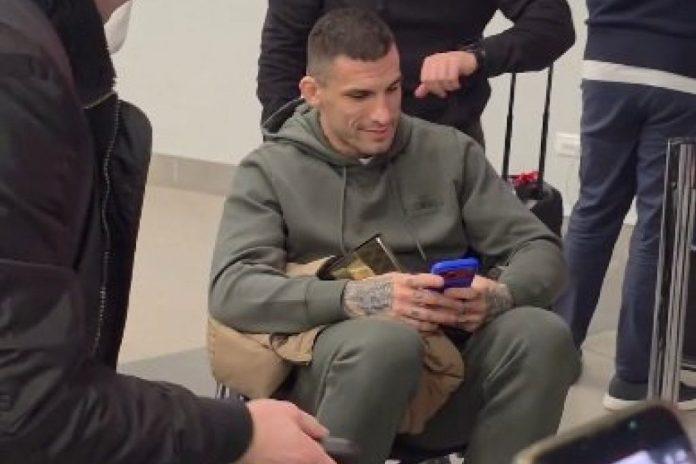 sportissimo-docekao-dzokera:-aleksandar-ilic-u-kolicima-stigao-iz-minhena-(video)