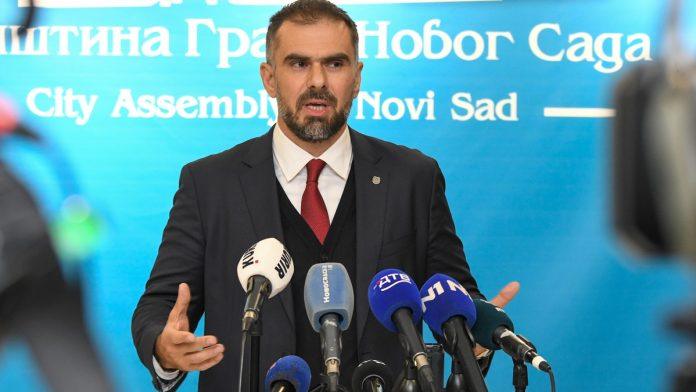 “brutalno-lazu-svi-koji-kazu-da-je-tu-prvi-put”-micin:-“poseta-vucica-novom-sadu-nije-slucajnost,-vec-politicka-poruka”