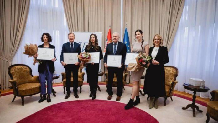 one-pomeraju-granice-nauke:-ana-salevic,-milica-martinovic-i-jelica-milosevic,-dobitnice-nacionalnih-priznanja-“za-zene-u-nauci”