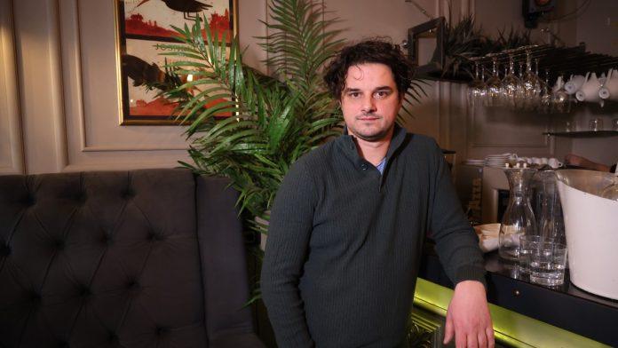 “zaradujem-novac-od-svoje-ranjivosti”-vlada-aleksic-i-nikola-rakocevic-u-iskrenom-razgovoru,-progovorili-i-o-musko-zenskim-odnosima:-ima-manipulacije-(video)