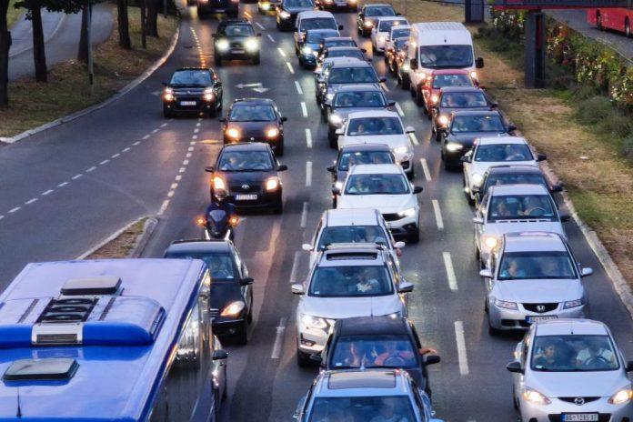 na-ovom-prelazu-se-veceras-ceka-i-do-5-sati!-presek-stanja-na-granicama-i-putevima-u-srbiji,-oglasio-se-amss