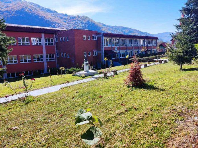 cetiri-miliona-dinara-za-stipendije-i-samozaposljavanje-podrska-studentima-i-nezaposlenima-u-brusu