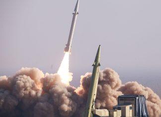 PRETI SE “KIŠOM PROJEKTILA”, SPOMINJE SE I ATOMSKA BOMBA “Vi počinjete, mi završavamo”: Ova država otvoreno prkosi Americi i Izraelu preti-se-“kisom-projektila”,-spominje-se-i-atomska-bomba-“vi-pocinjete,-mi-zavrsavamo”:-ova-drzava-otvoreno-prkosi-americi-i-izraelu