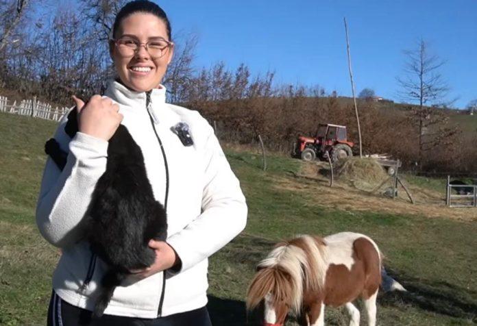 jovana-ima-20-godina-i-zbog-onog-sto-je-uradila-prijatelji-su-mislili-da-je-sasava:-svima-odrzala-lekciju-koju-ce-pamtiti-–-“moj-mir-nema-cenu”-(foto)