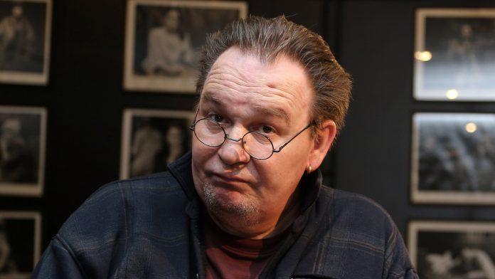 bio-na-heroinu,-pisalo-se-da-je-zavrsio-u-bolnici-zbog-predoziranja:-nas-glumac-je-zbog-droge-ostao-bez-porodice,-ove-detalje-o-njemu-niste-znali