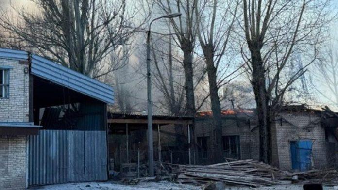 rusi-brutalno-udarili-na-slovjansk-koristili-navodene-avio-bombe,-ima-mrtvih-i-povredenih:-ubijene-majka-i-cerka-(11)