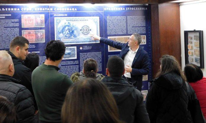 papirni-novac-kao-istorijska-citanka-u-muzeju-jadra-izlozba-narodnog-muzeja-leskovac:-“papir-govori-–-novac-srbije-i-jugoslavije-1887-1996”-(foto)
