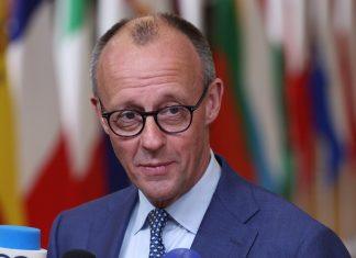 Merc u klinču sa Makronom: Nemačka odbacila francuski predlog o zajedničkom zaduživanju EU merc-u-klincu-sa-makronom:-nemacka-odbacila-francuski-predlog-o-zajednickom-zaduzivanju-eu