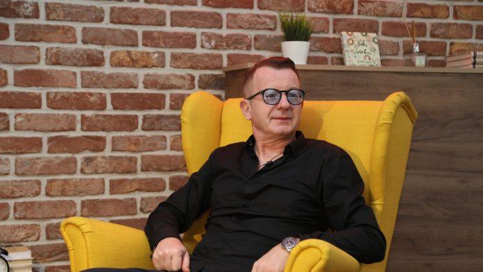 “otkazivali-su-mi-svirke,-mislili-su-da-zivim-u-kolibi”-cira-otkrio-sa-kakvim-se-problemom-susreo,-pa-pomenuo-sasu-popovica:-“plakali-smo-vise-nego-kada-je-umro”-(video)